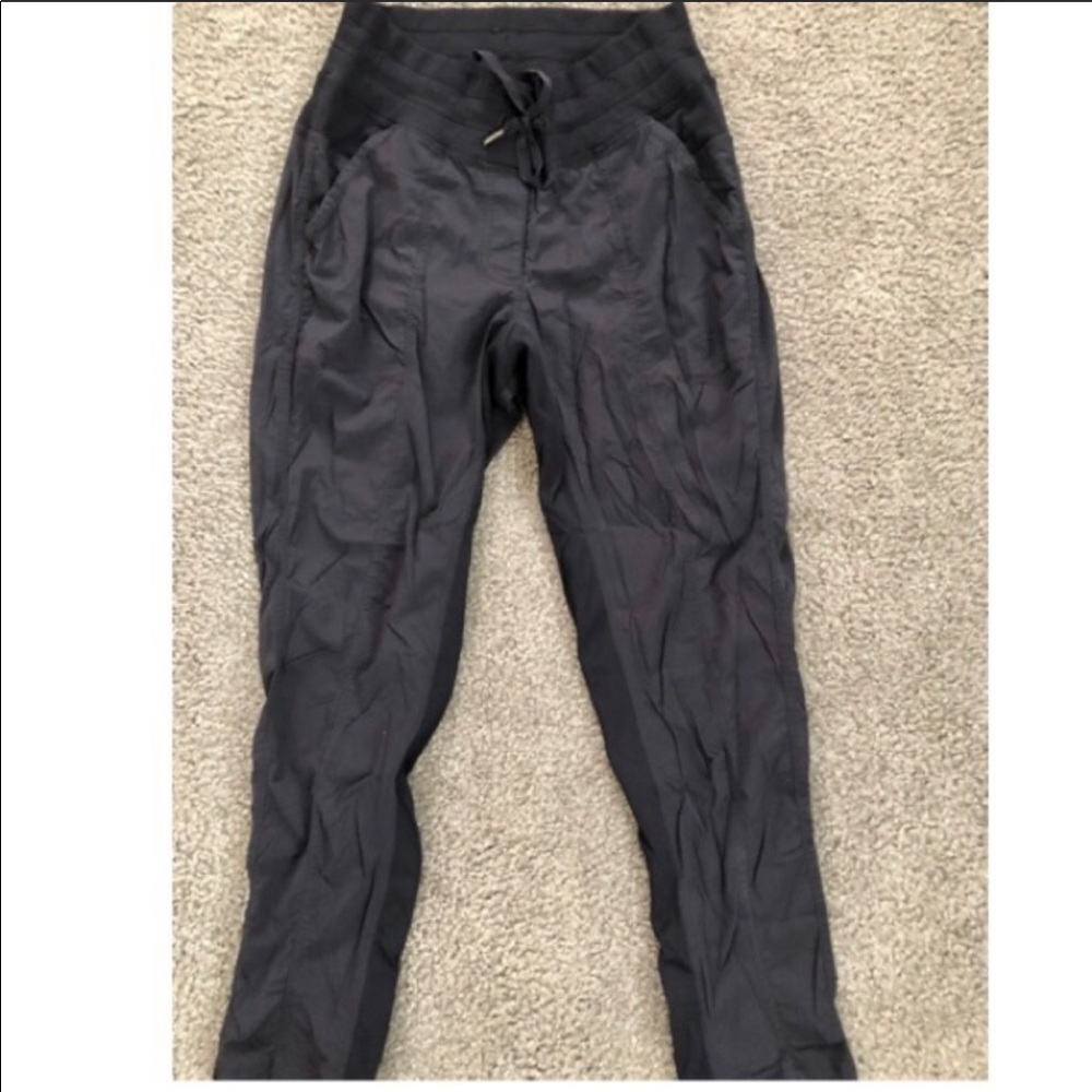 Lululemon dance studio crop - size 6, black